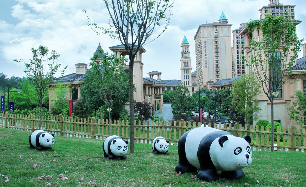 Howard Johnson Agile Plaza Chengdu Exterior photo