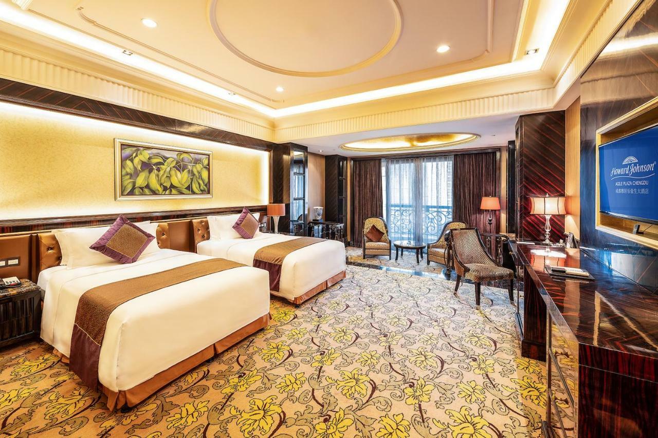 Howard Johnson Agile Plaza Chengdu Exterior photo